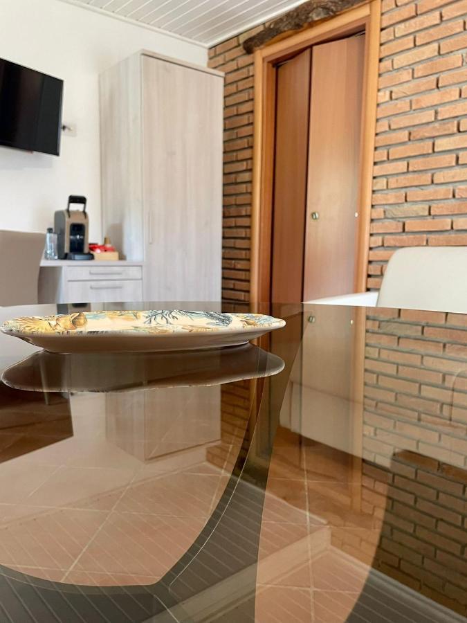 Villa Maria Elena Charme B&B カーポ・ヴァチカーノ エクステリア 写真
